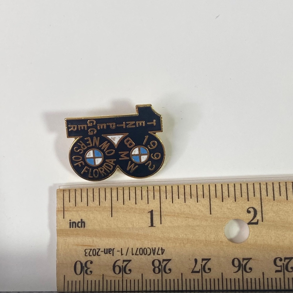 Vintage 1992 BMW Owners of Florida Tentpegger Enamel Lapel Pin Gold Tone 18 - Picture 3 of 5